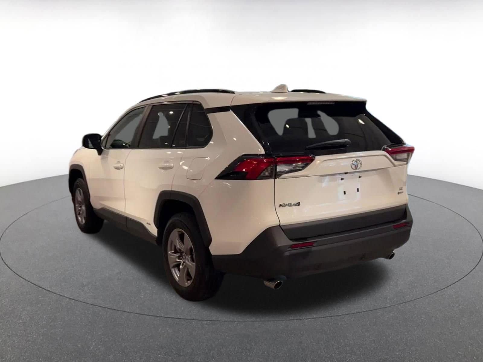 Thumbnail: 2025 Toyota RAV4 - 11