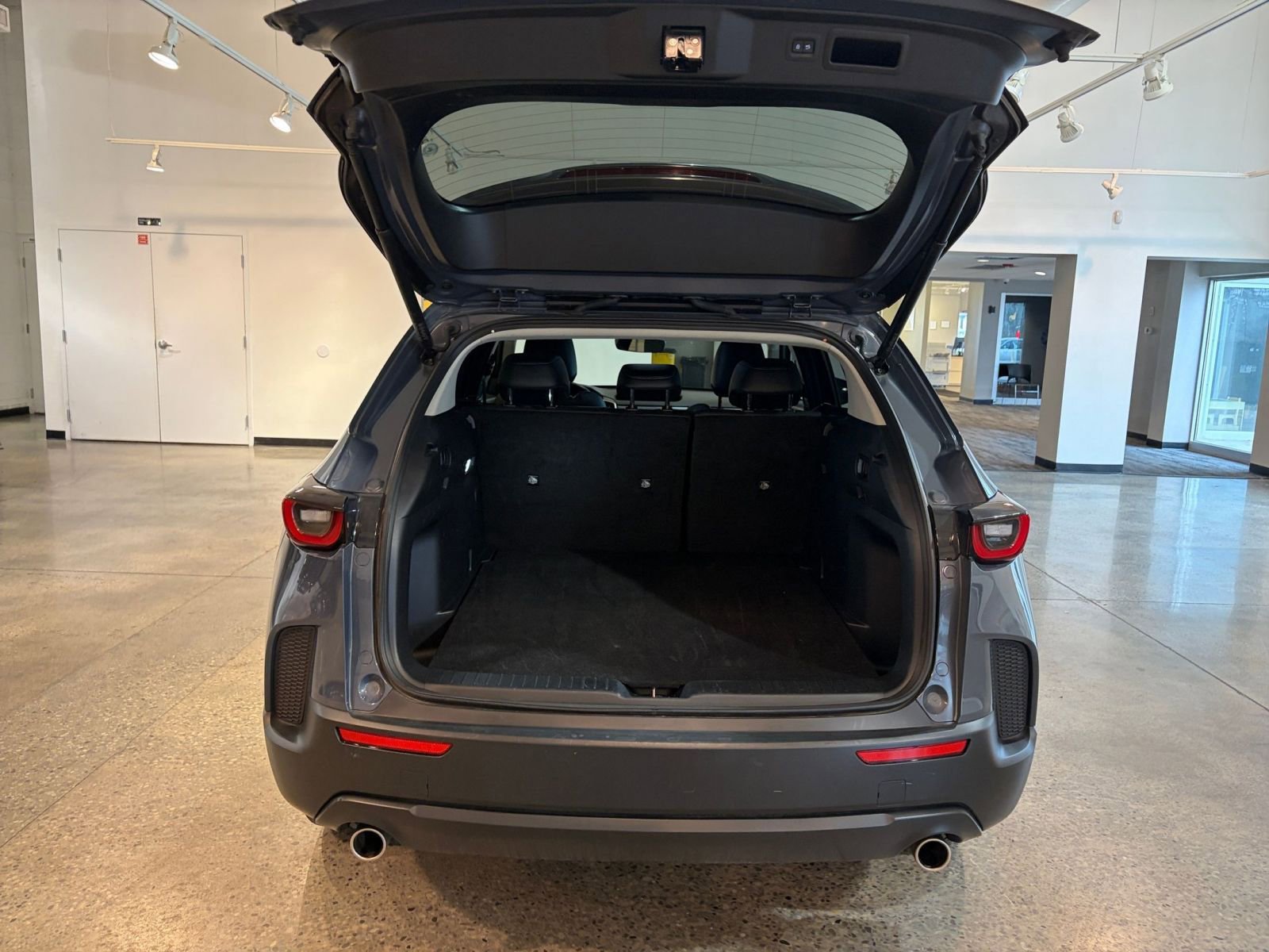 Thumbnail: 2025 Mazda CX-50 - 31