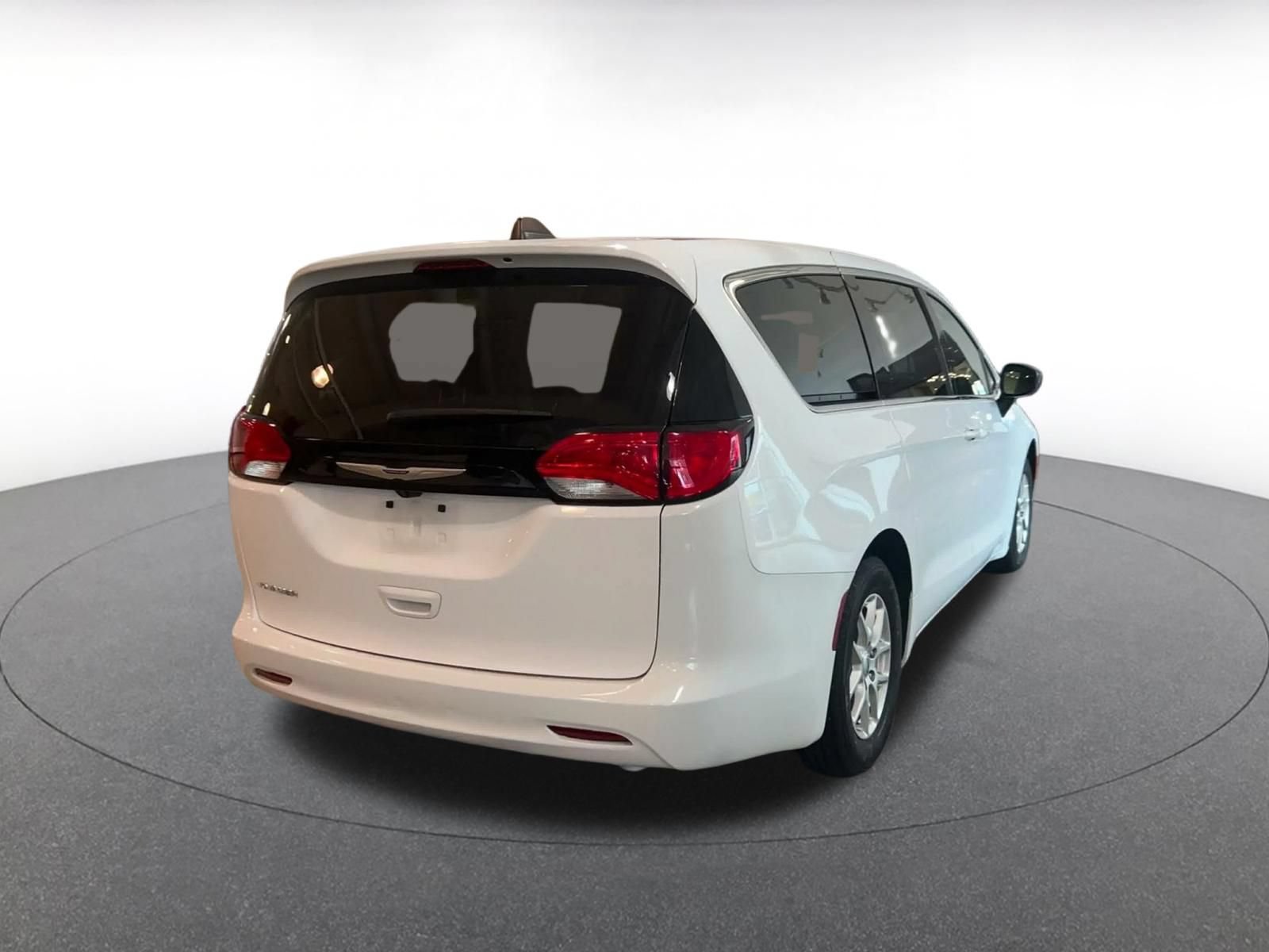 Thumbnail: 2024 Chrysler Voyager - 13