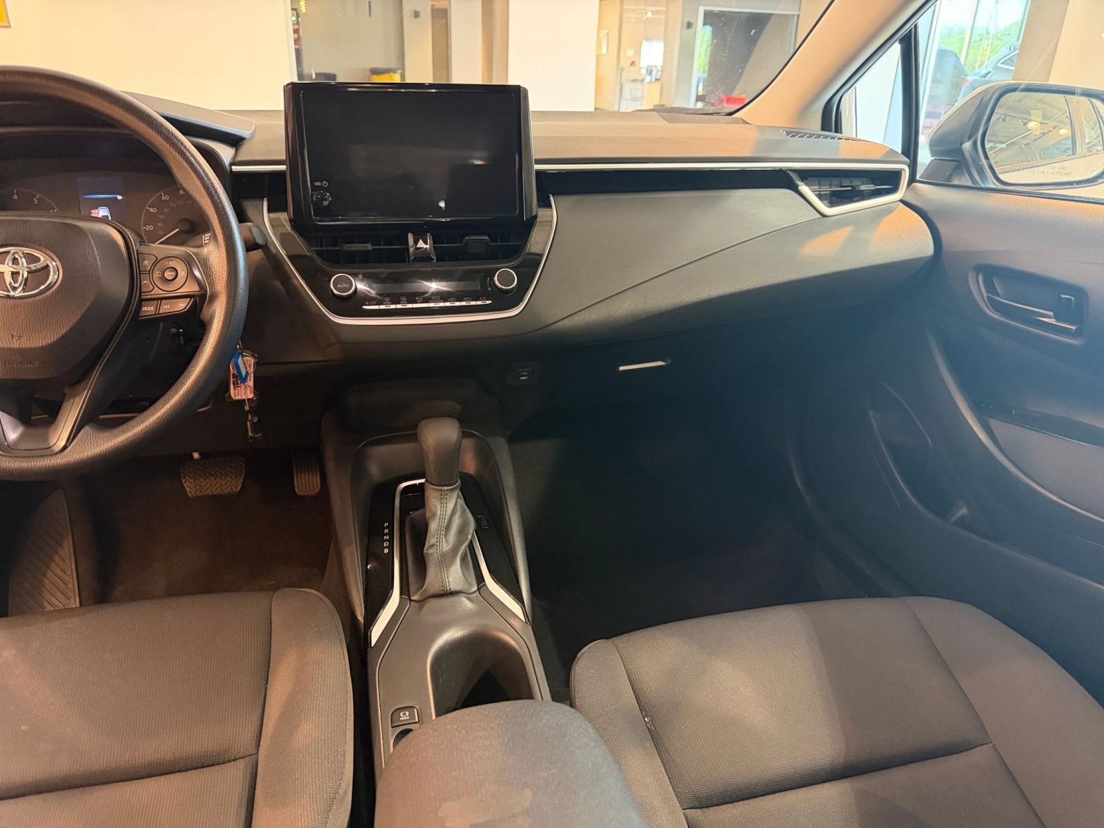 Thumbnail: 2025 Toyota Corolla - 34