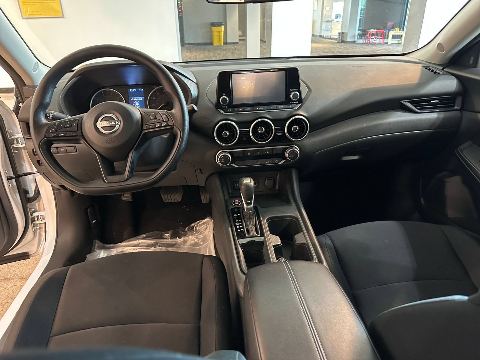 Thumbnail: 2025 Nissan Sentra - 32