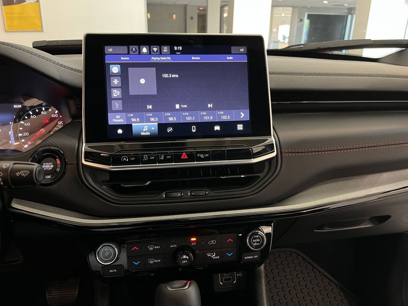 Thumbnail: 2025 Jeep Compass - 17