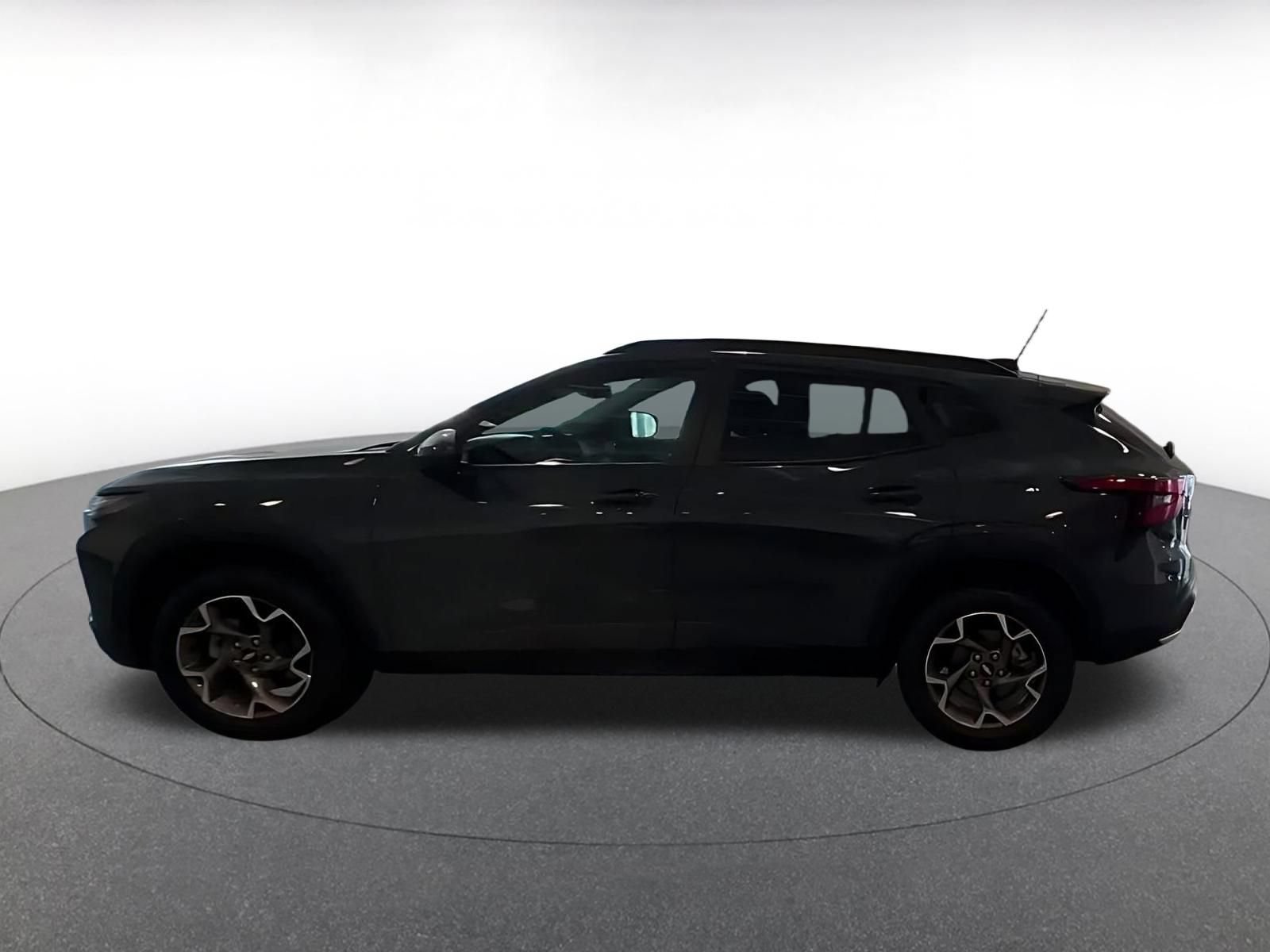 Thumbnail: 2025 Chevrolet Trax - 8