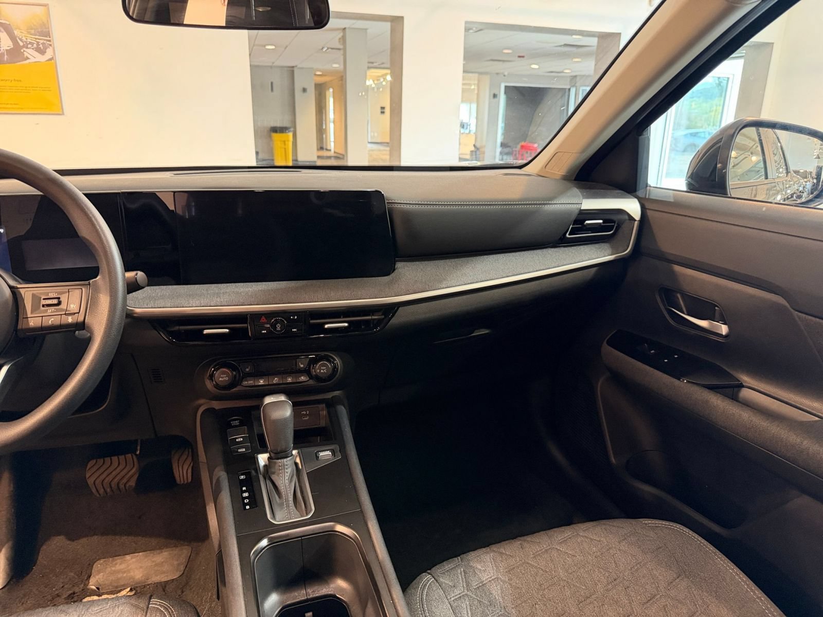 Thumbnail: 2026 Nissan Kicks - 29