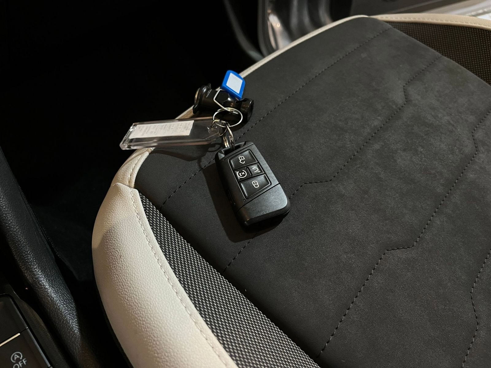 Thumbnail: 2025 Volkswagen Taos - 21