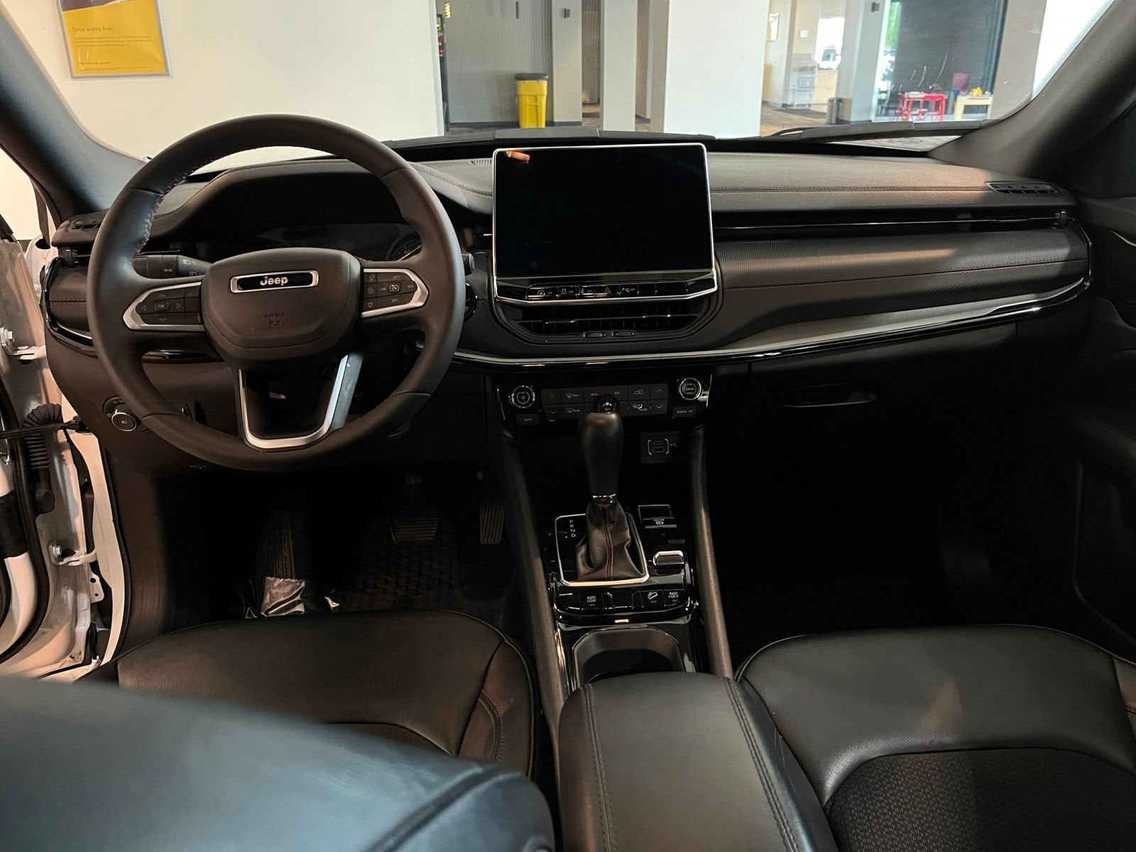 Thumbnail: 2025 Jeep Compass - 32