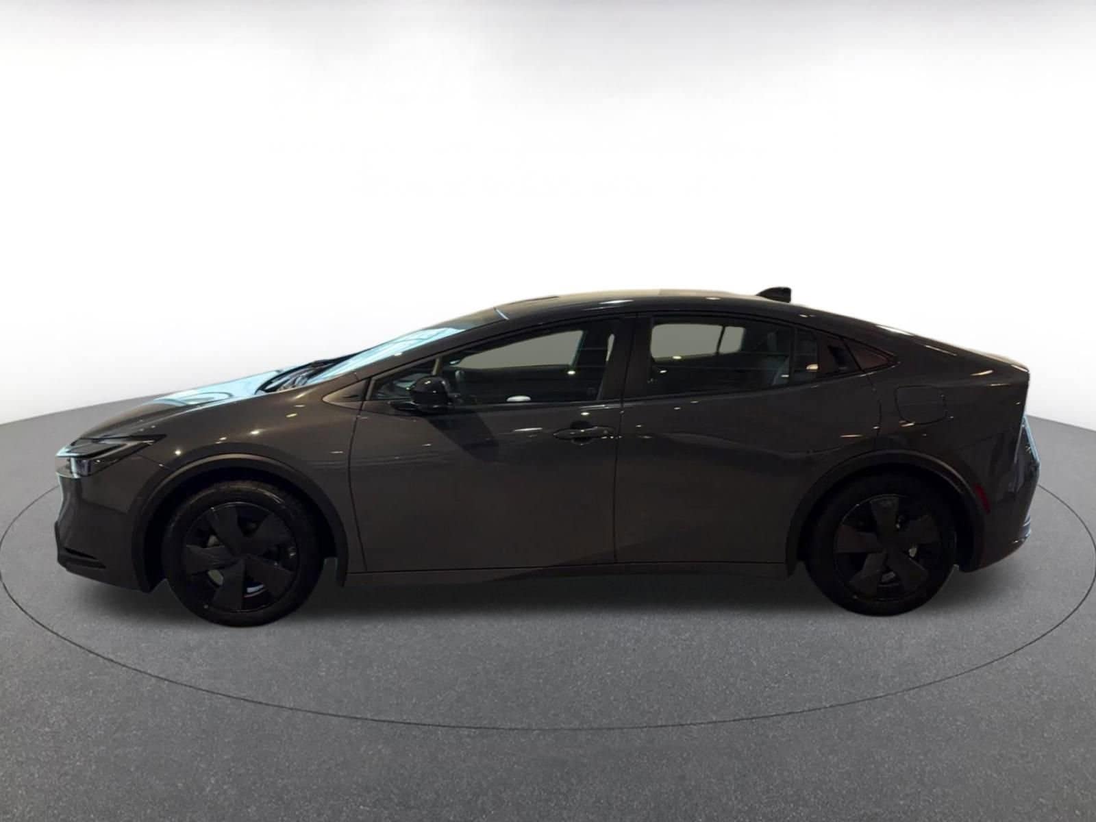 Thumbnail: 2025 Toyota Prius - 9