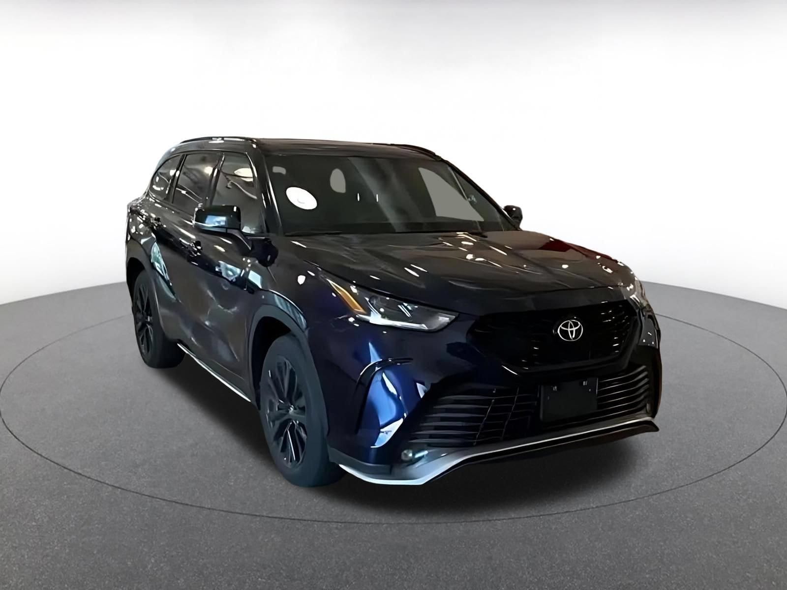 Thumbnail: 2025 Toyota Highlander - 3