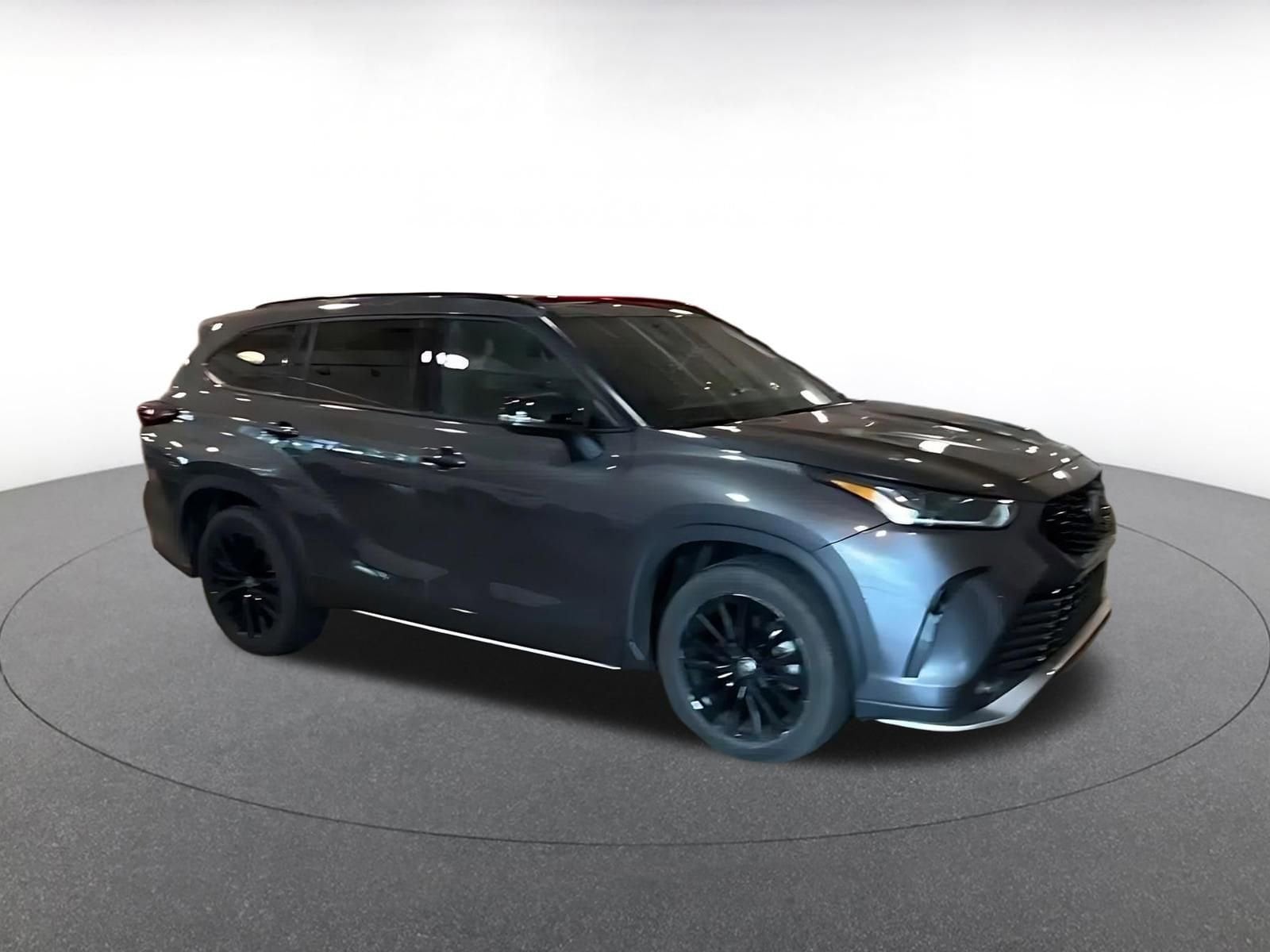 Thumbnail: 2025 Toyota Highlander - 2