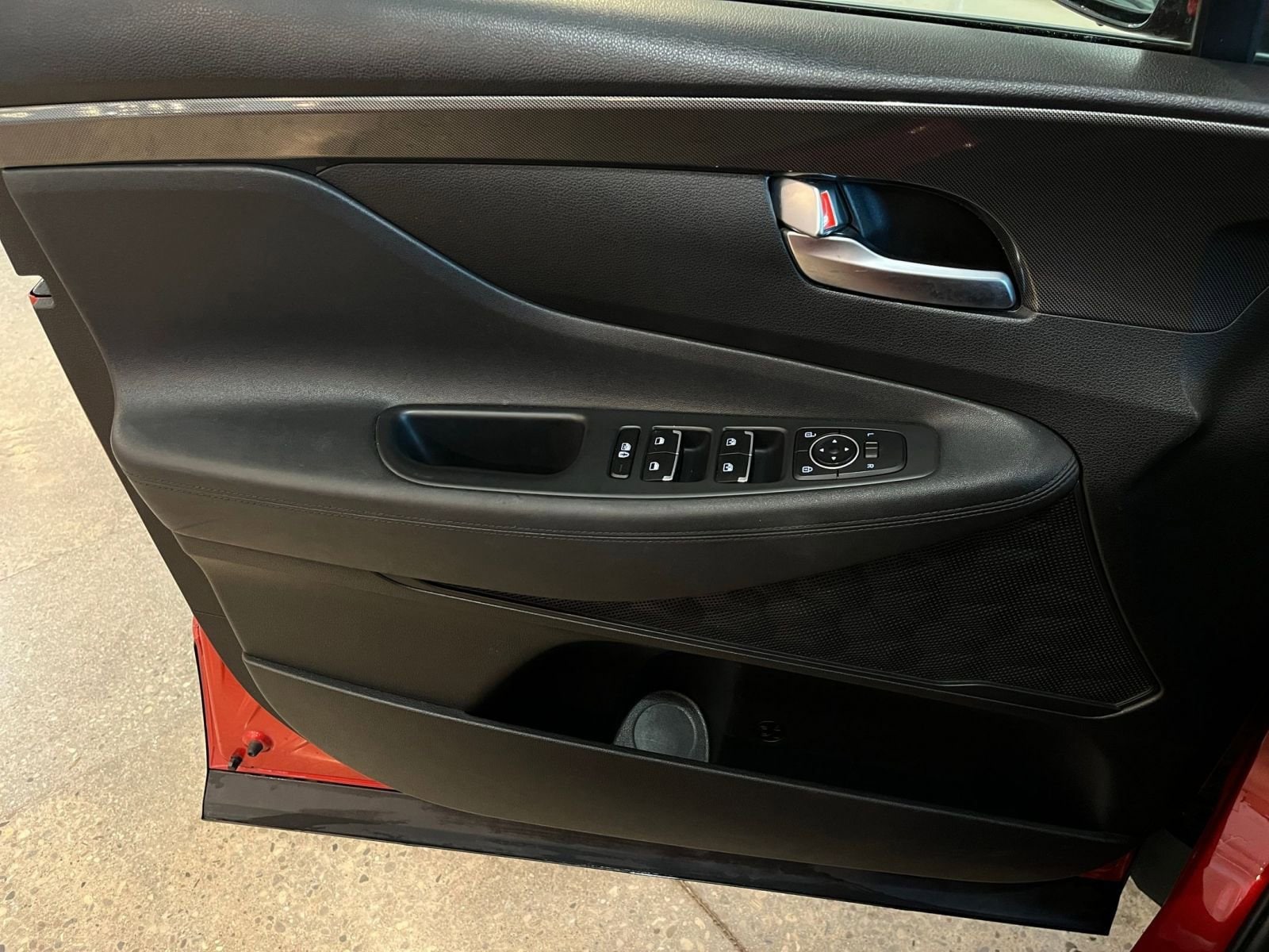 Thumbnail: 2023 Hyundai Santa Fe - 20