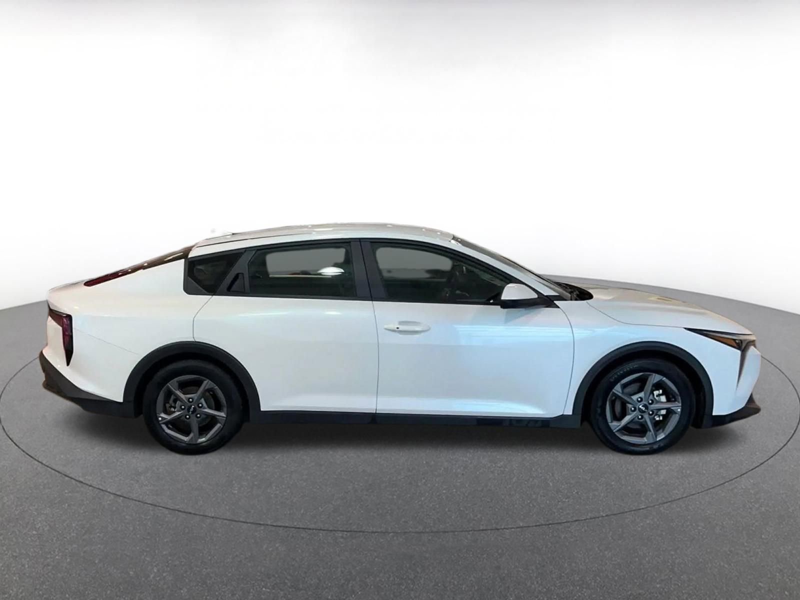 Thumbnail: 2025 Kia K4 - 16