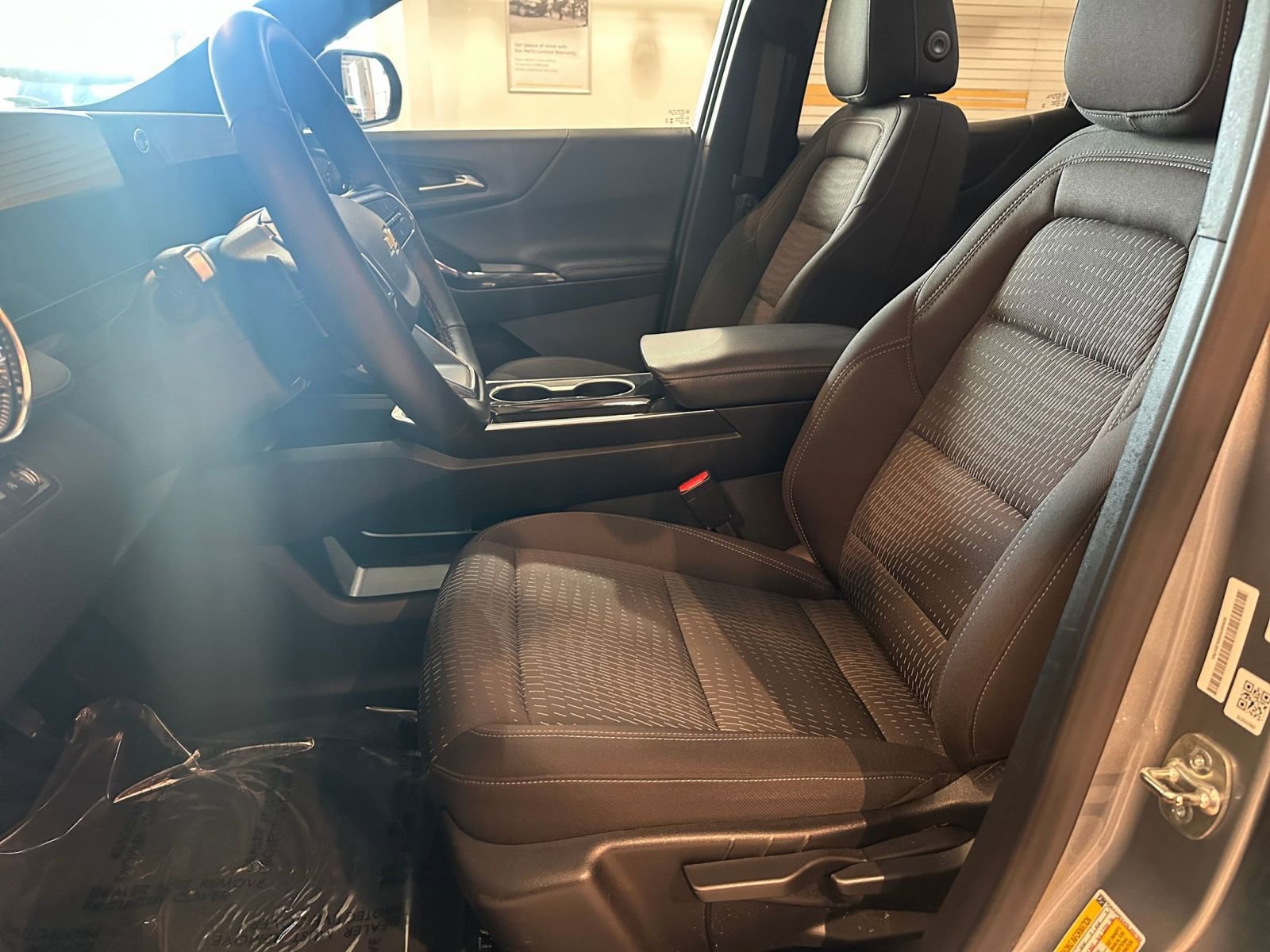 Thumbnail: 2025 Chevrolet Equinox - 25