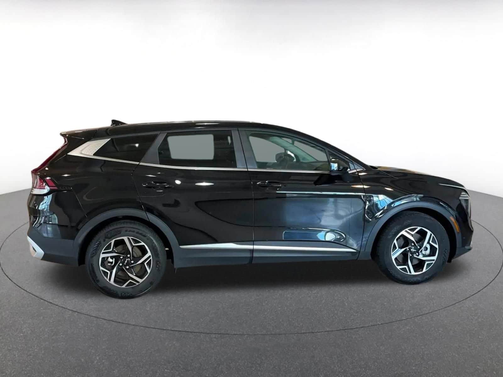 Thumbnail: 2025 Kia Sportage - 16