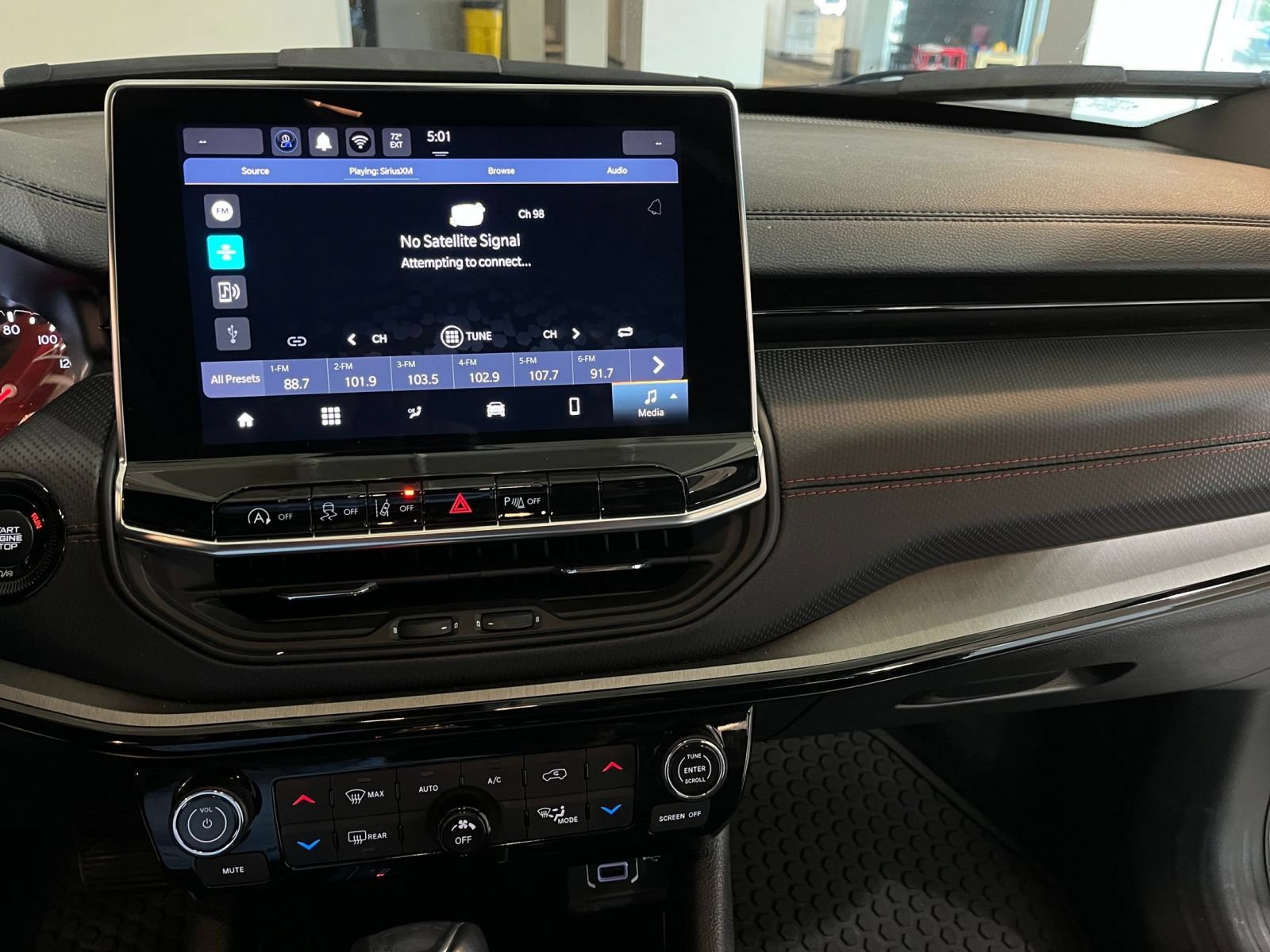Thumbnail: 2025 Jeep Compass - 16