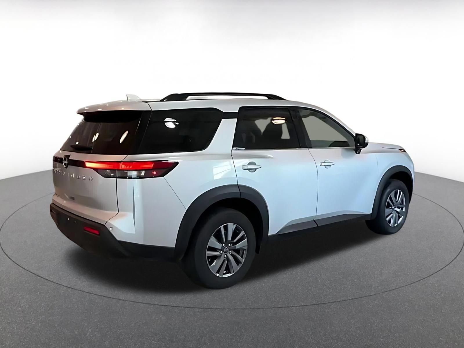 Thumbnail: 2025 Nissan Pathfinder - 14