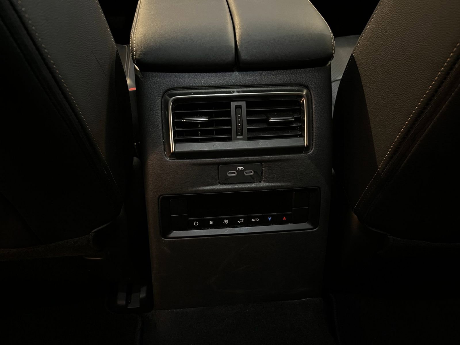 Thumbnail: 2025 Mazda CX-70 - 24