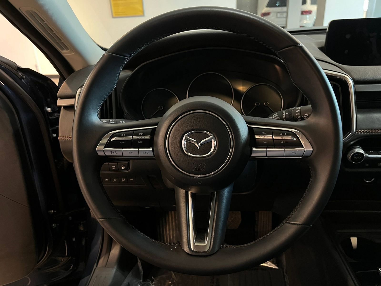 Thumbnail: 2025 Mazda CX-50 - 29