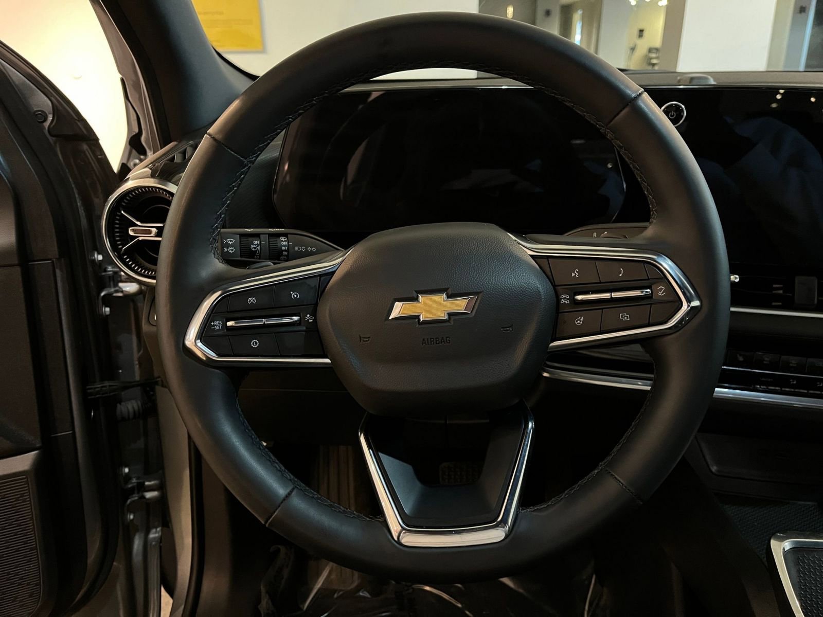 Thumbnail: 2025 Chevrolet Equinox - 29