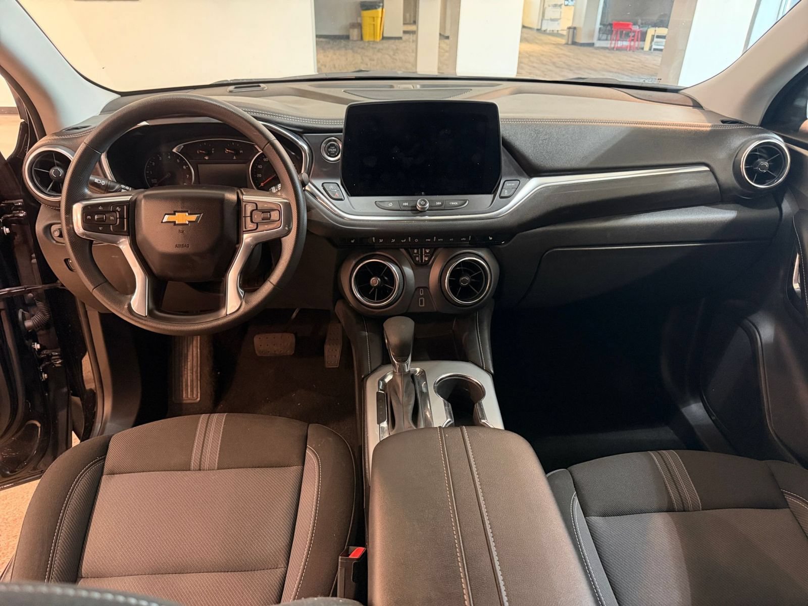 Thumbnail: 2025 Chevrolet Blazer - 33