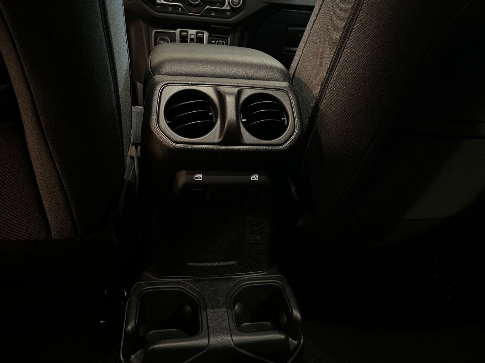 Thumbnail: 2025 Jeep Wrangler - 23