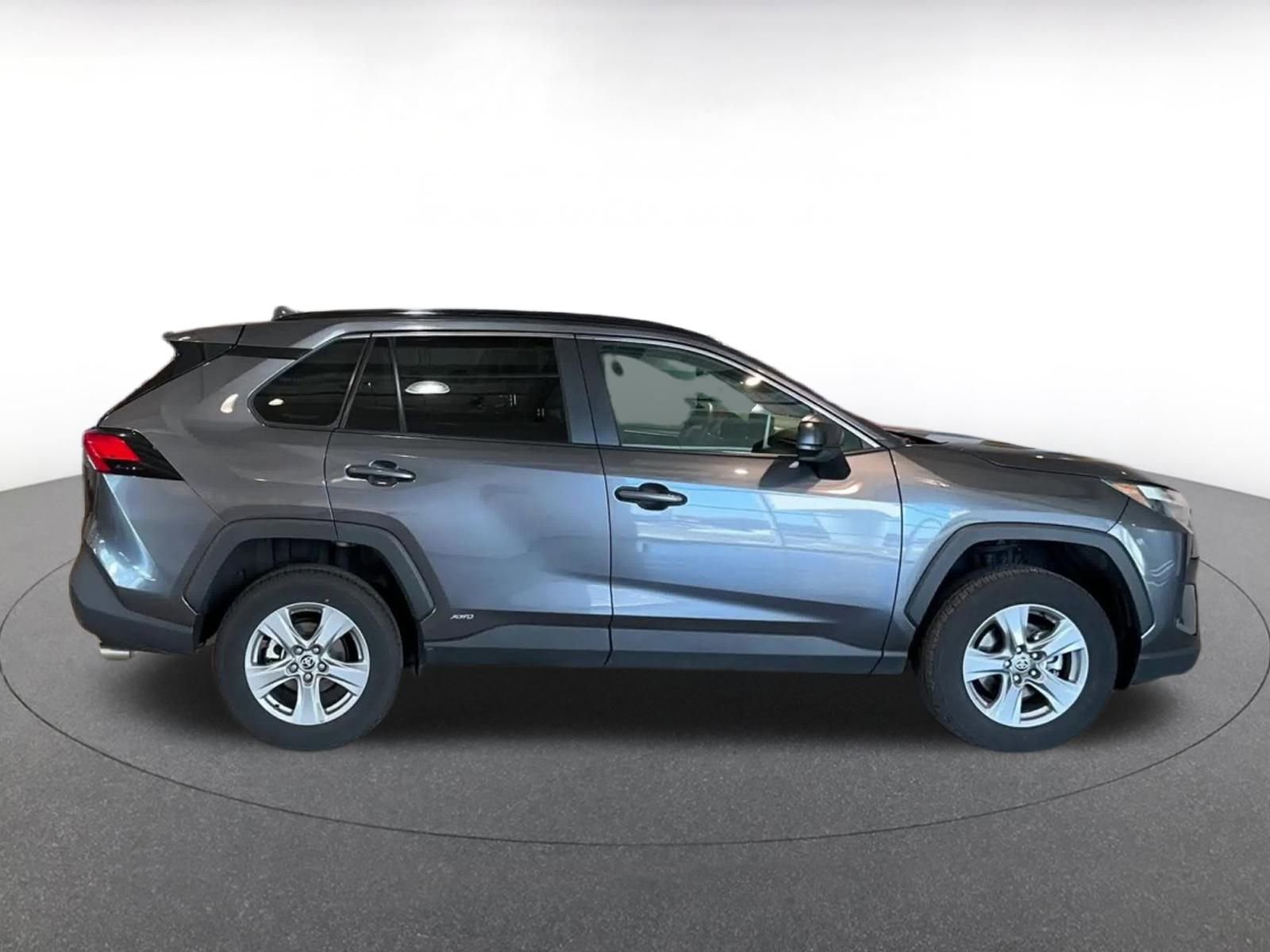 Thumbnail: 2025 Toyota RAV4 - 16