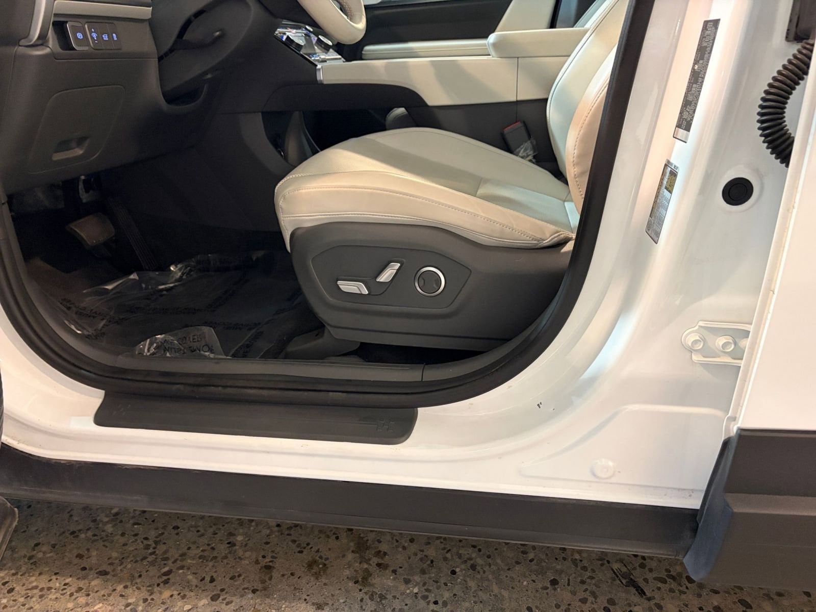 Thumbnail: 2025 Hyundai Santa Fe - 23