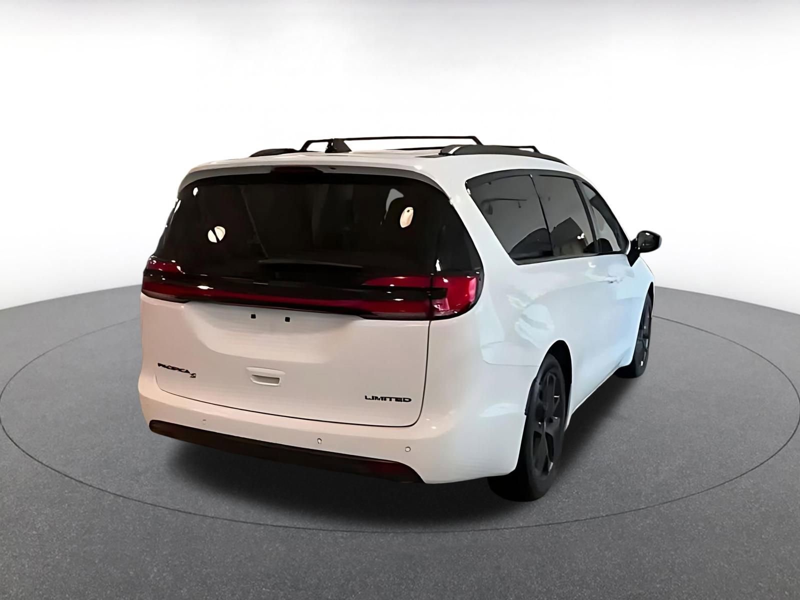 Thumbnail: 2025 Chrysler Pacifica - 14