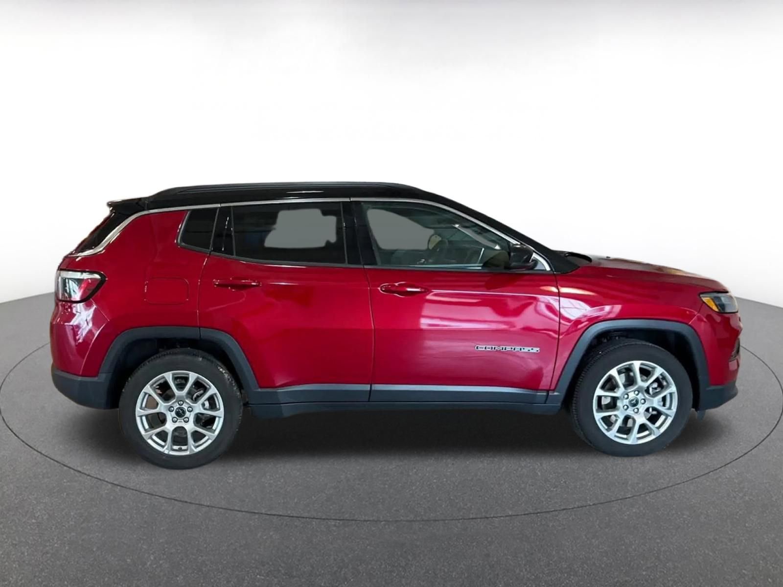 Thumbnail: 2025 Jeep Compass - 16