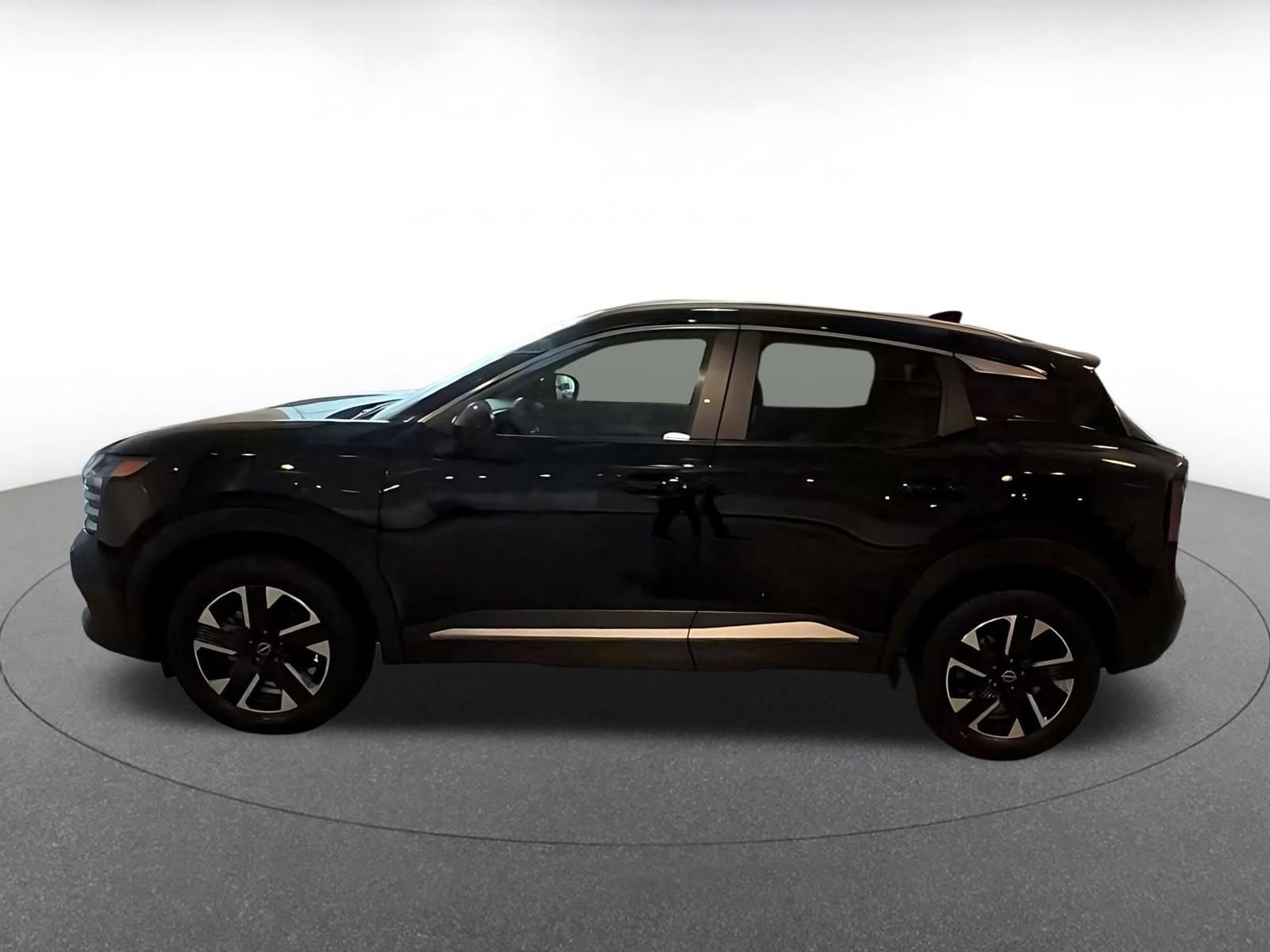 Thumbnail: 2026 Nissan Kicks - 8
