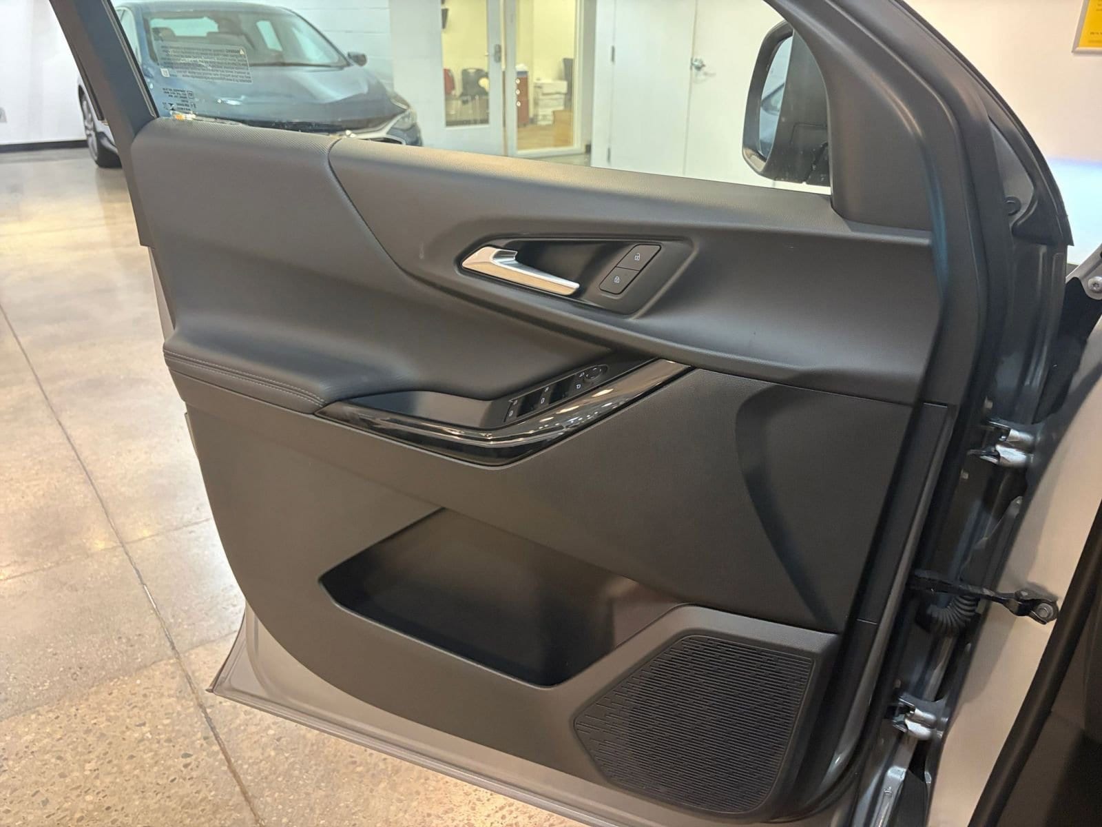 Thumbnail: 2025 Chevrolet Equinox - 21