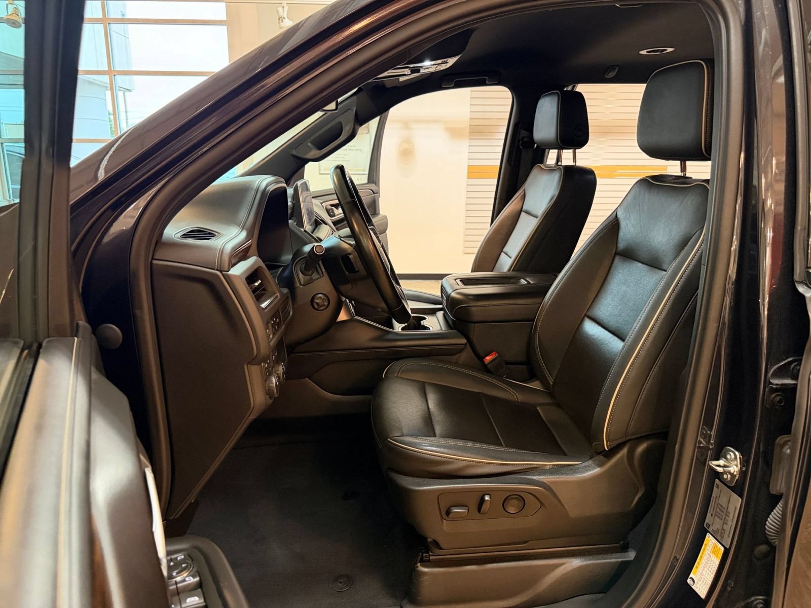 Thumbnail: 2023 Chevrolet Suburban - 27