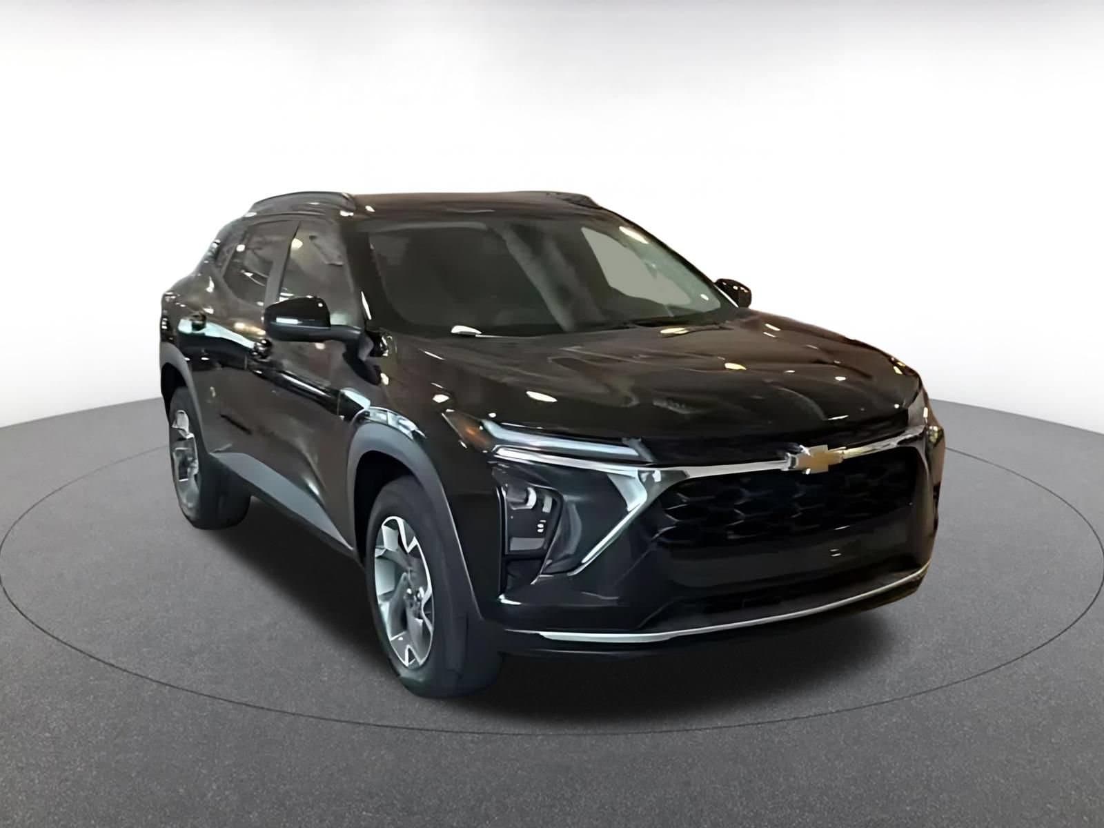 Thumbnail: 2025 Chevrolet Trax - 3