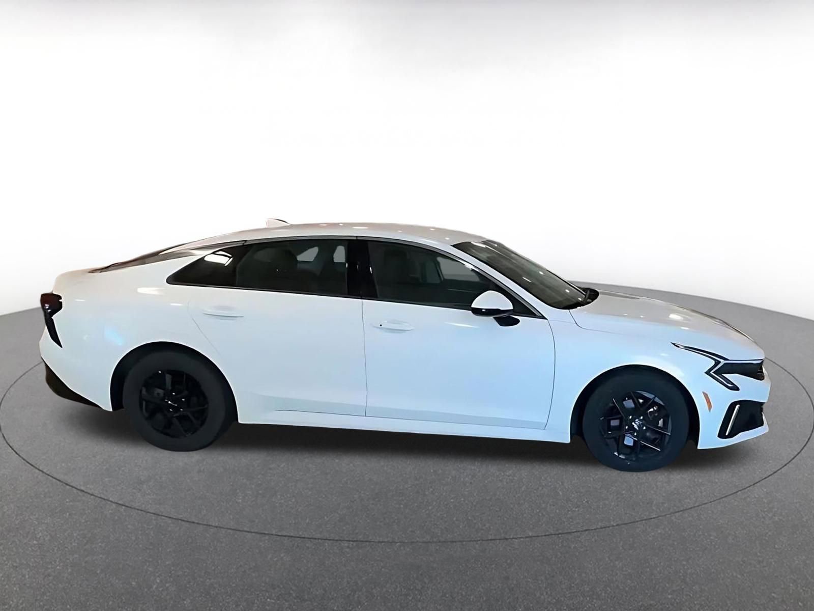 Thumbnail: 2025 Kia K5 - 12