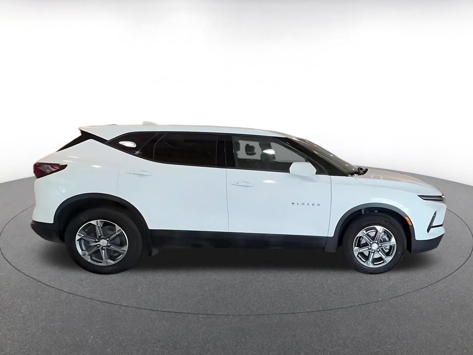 Thumbnail: 2025 Chevrolet Blazer - 16