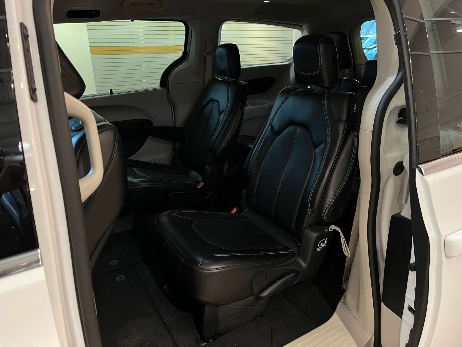 Thumbnail: 2024 Chrysler Pacifica - 25