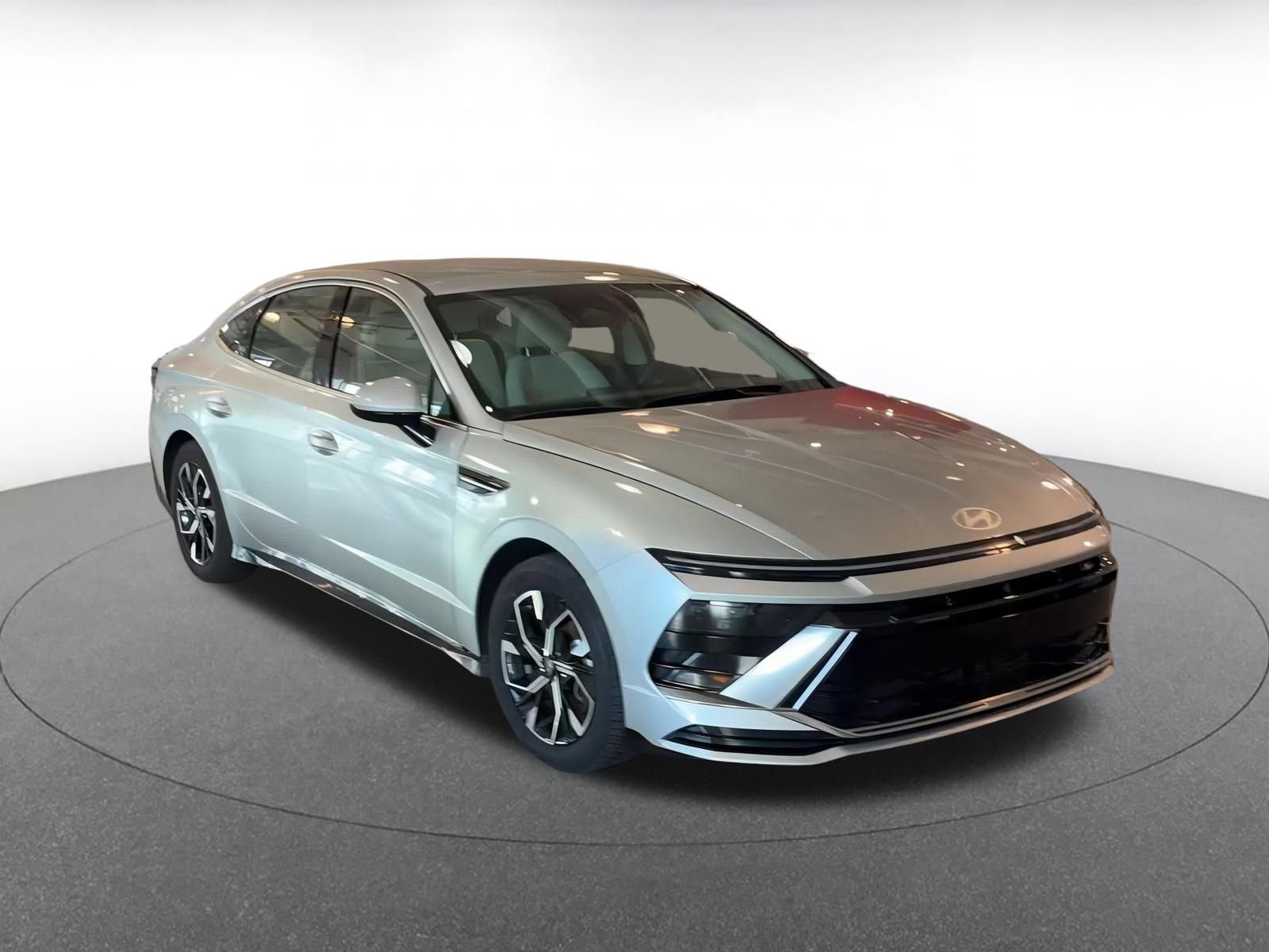 Thumbnail: 2025 Hyundai Sonata - 3