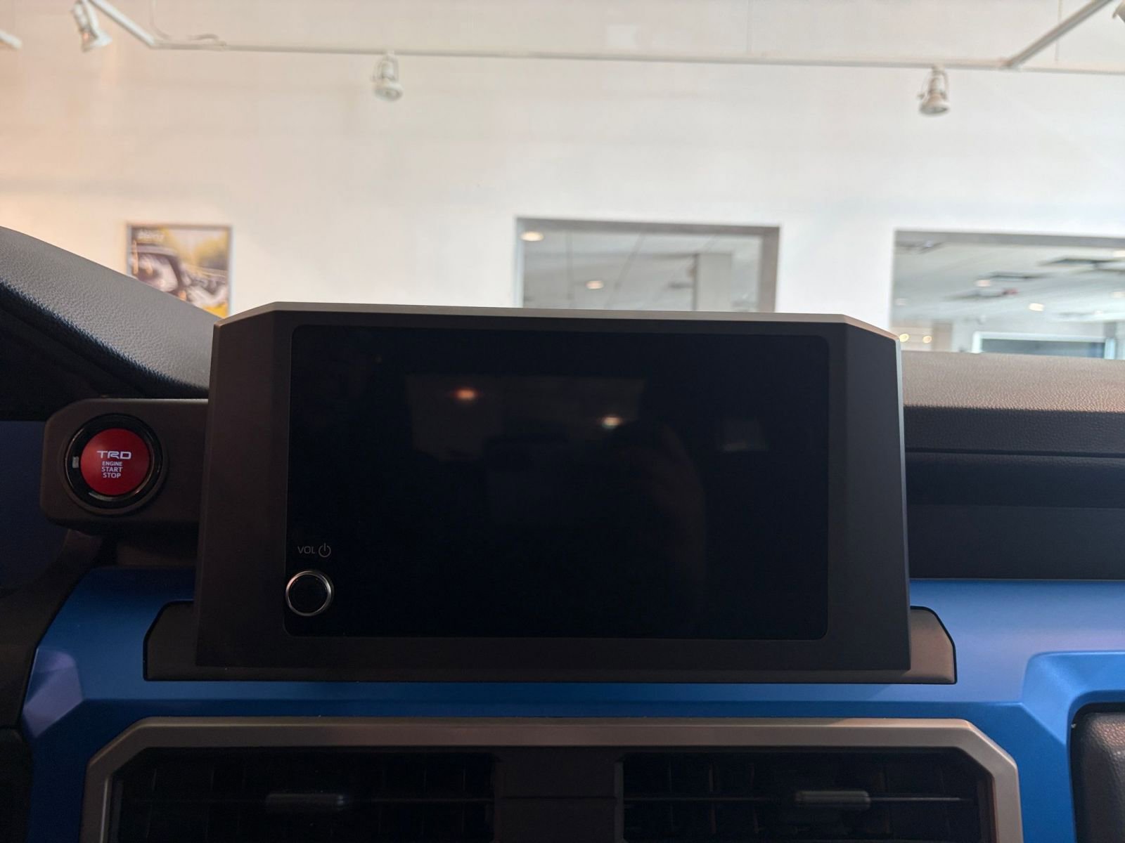 Thumbnail: 2025 Toyota Tacoma - 18