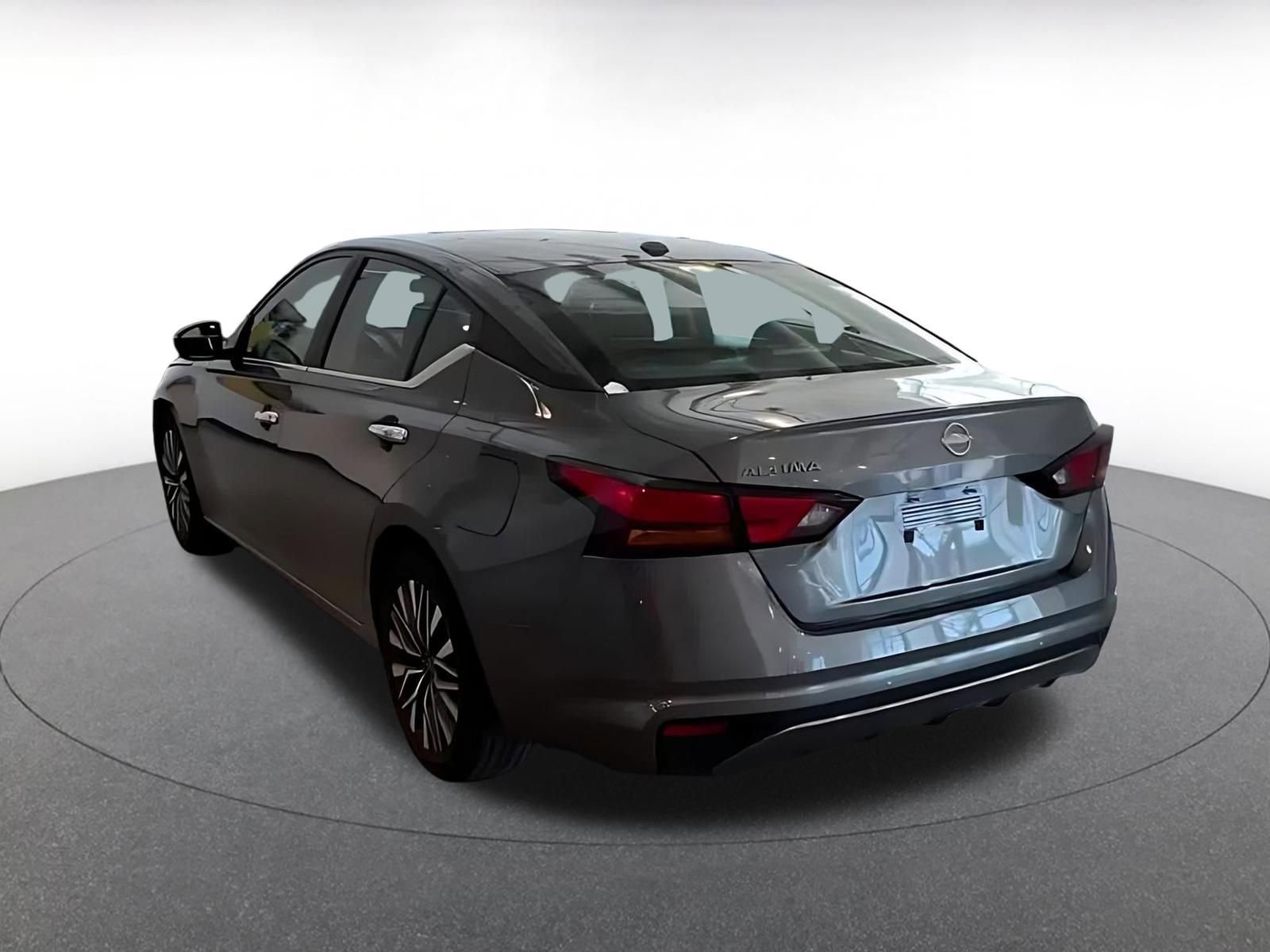 Thumbnail: 2025 Nissan Altima - 10