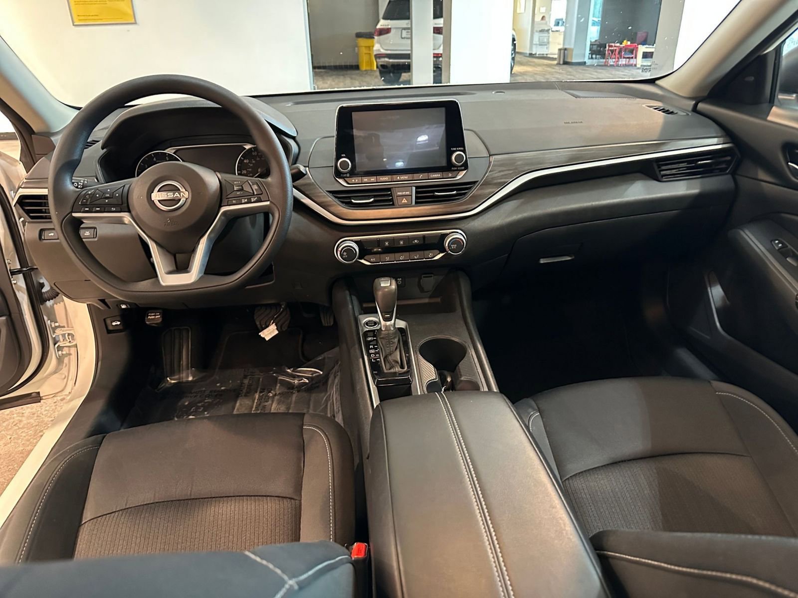 Thumbnail: 2025 Nissan Altima - 32