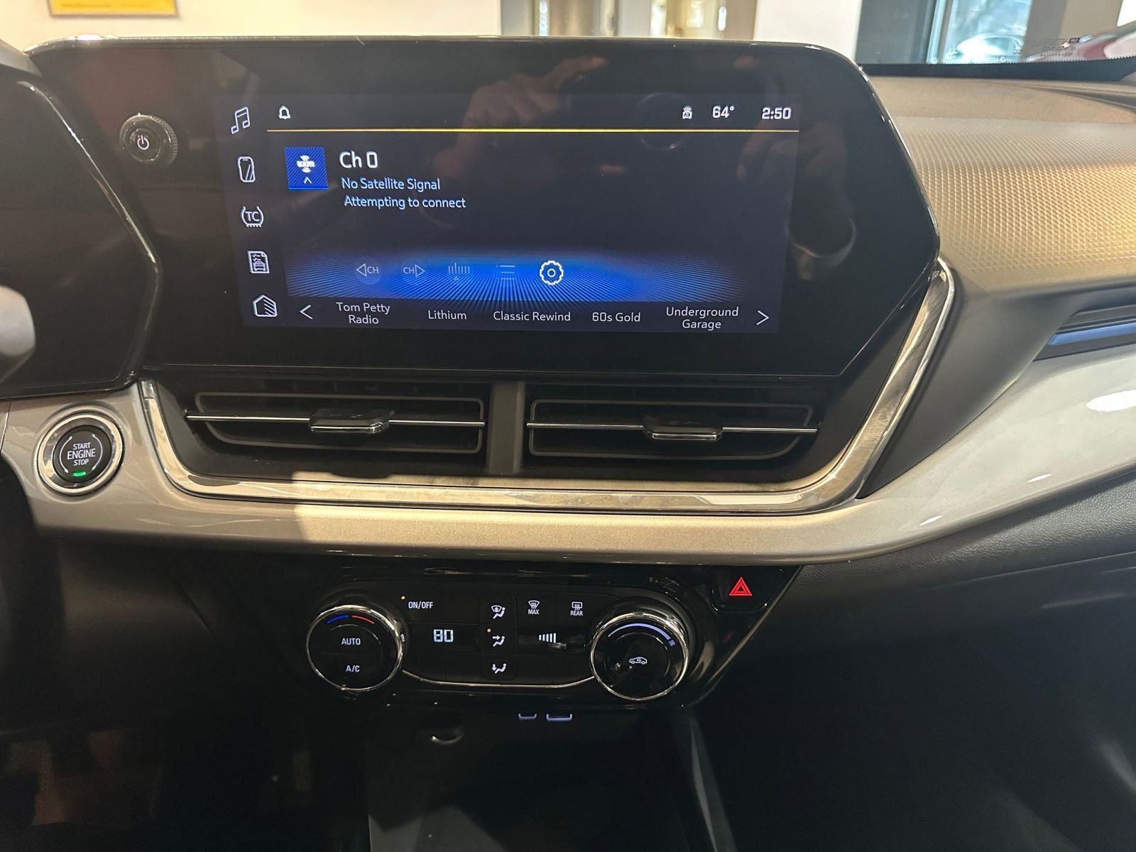 Thumbnail: 2025 Chevrolet Trax - 21