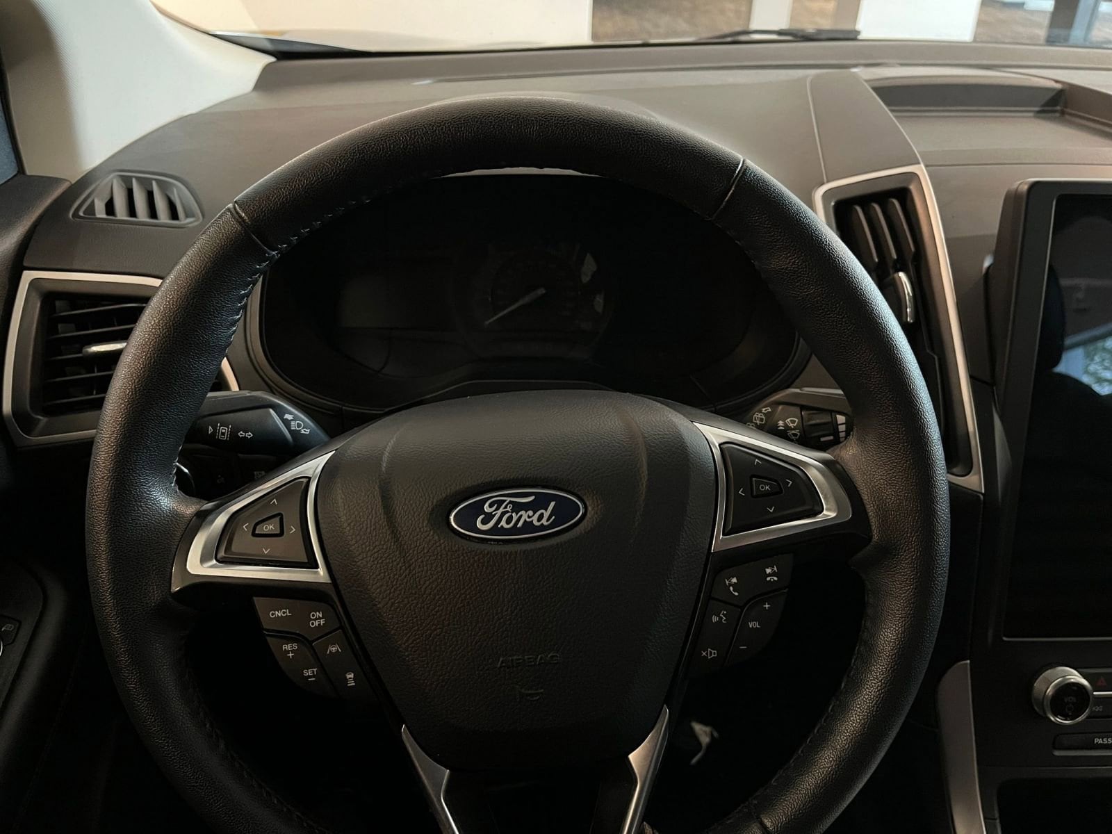 Thumbnail: 2024 Ford Edge - 28