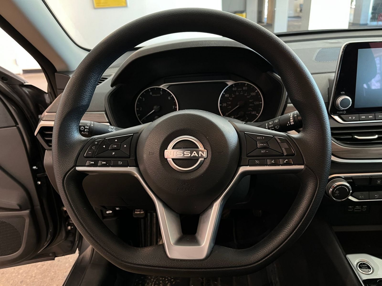 Thumbnail: 2025 Nissan Altima - 28