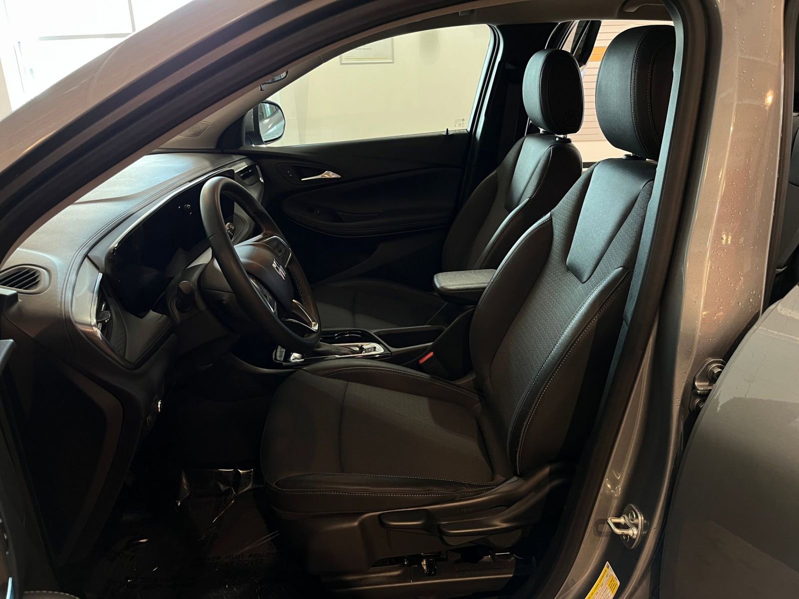 Thumbnail: 2025 Buick Encore GX - 25