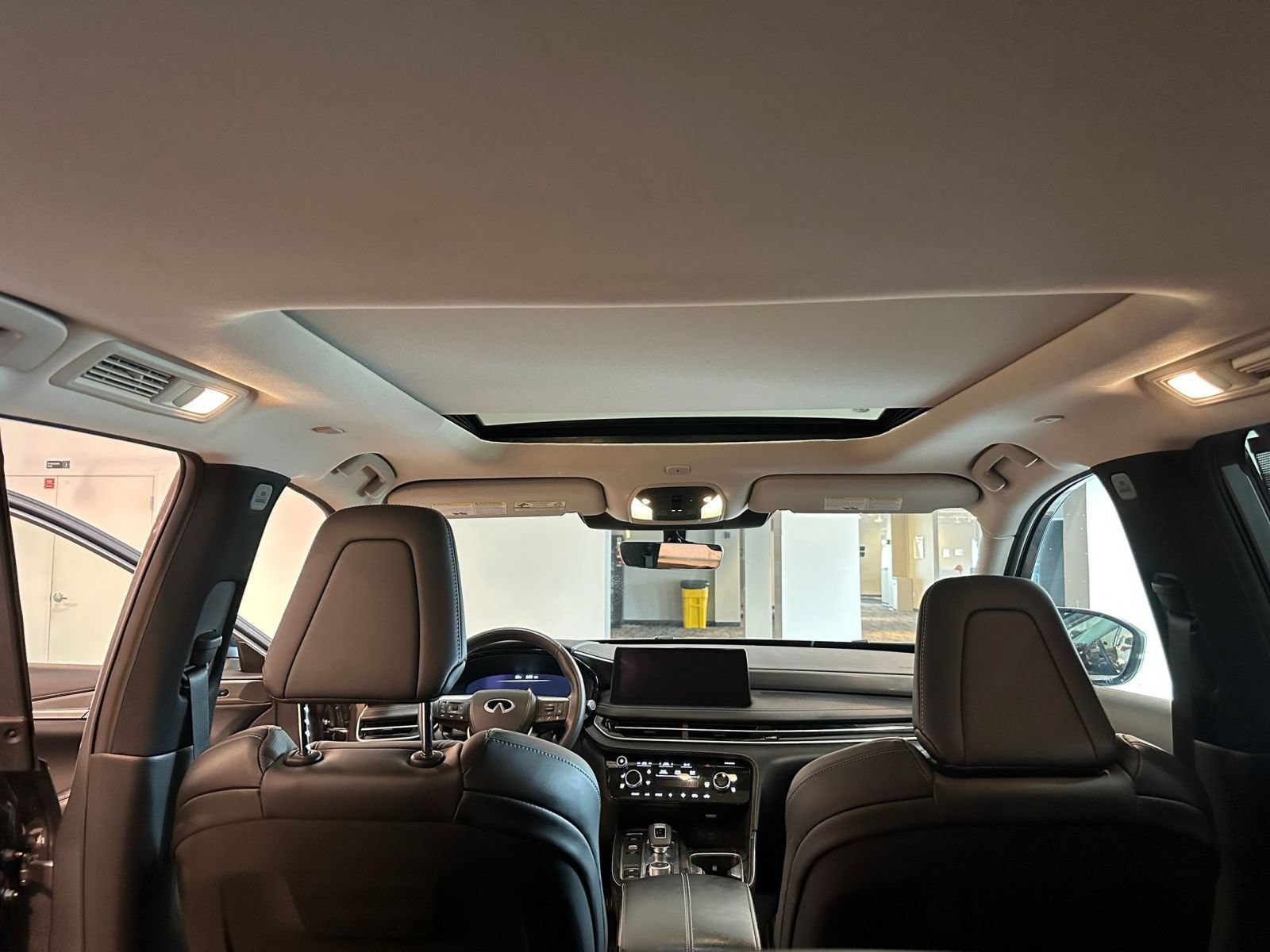 Thumbnail: 2026 INFINITI QX60 - 31