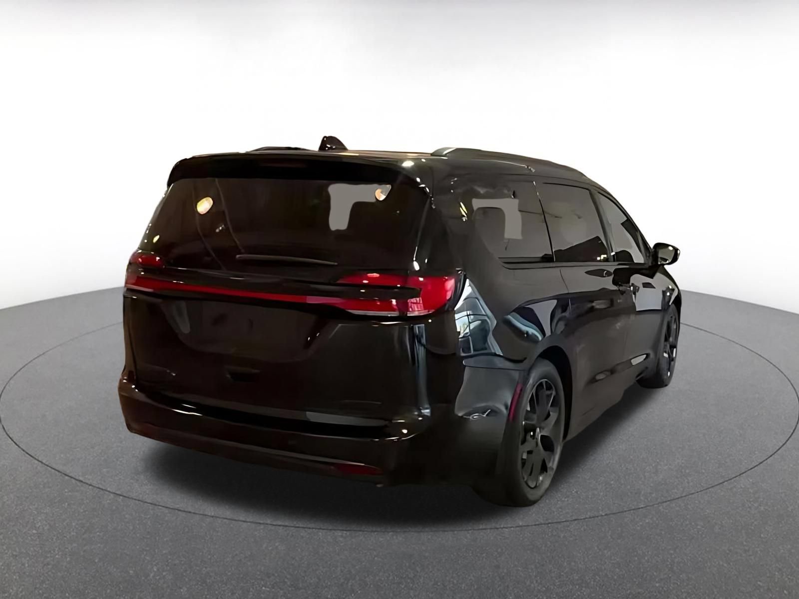 Thumbnail: 2025 Chrysler Pacifica - 12