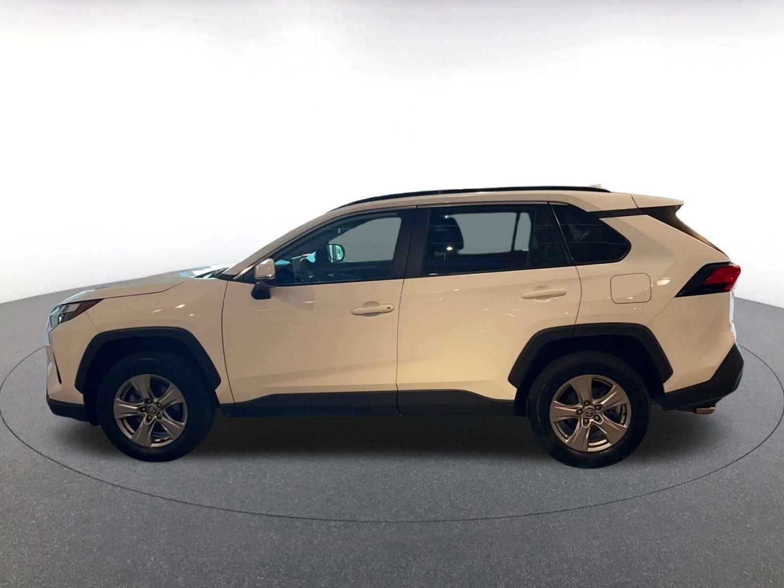 Thumbnail: 2024 Toyota RAV4 - 9