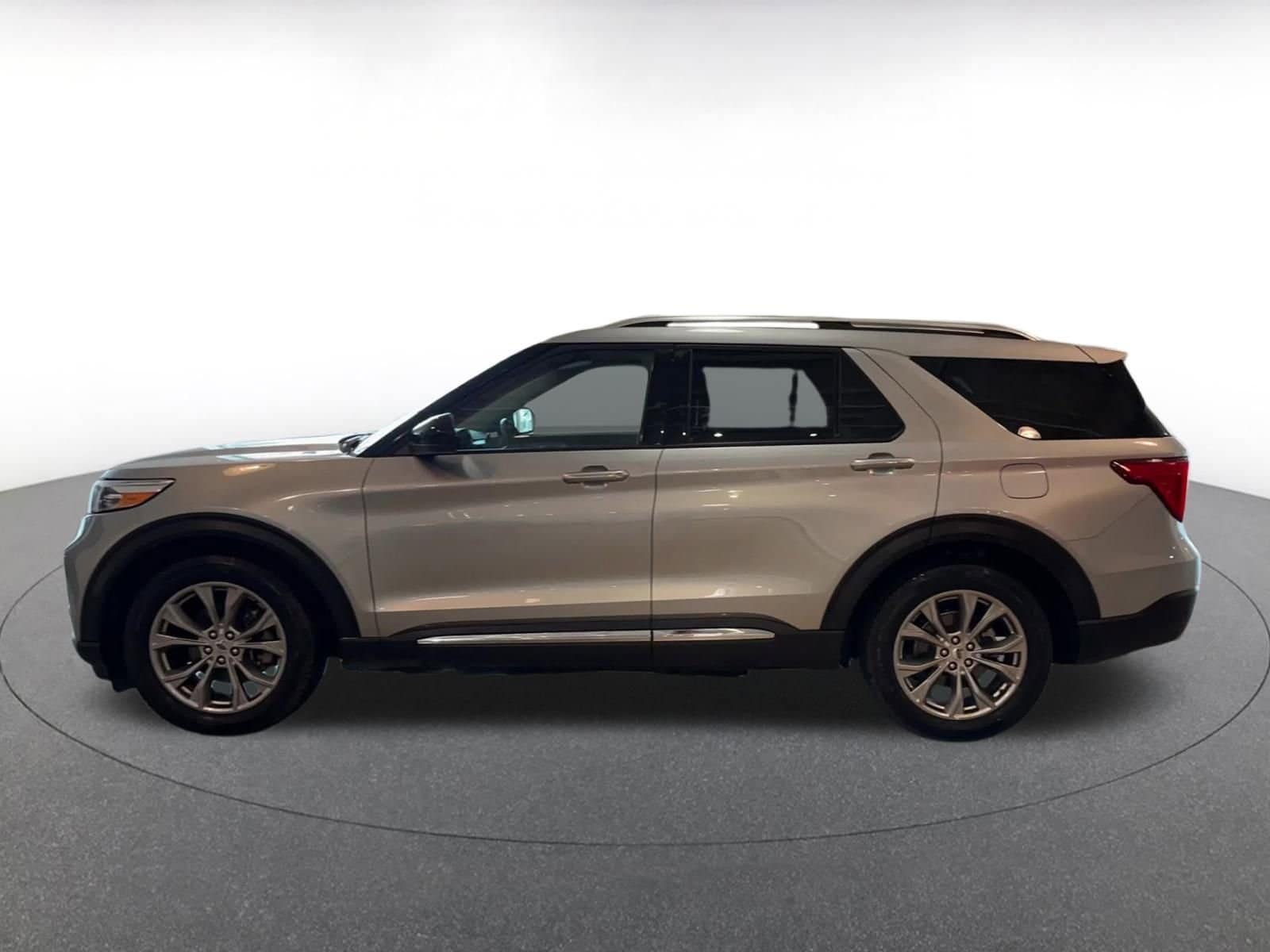 Thumbnail: 2024 Ford Explorer - 9