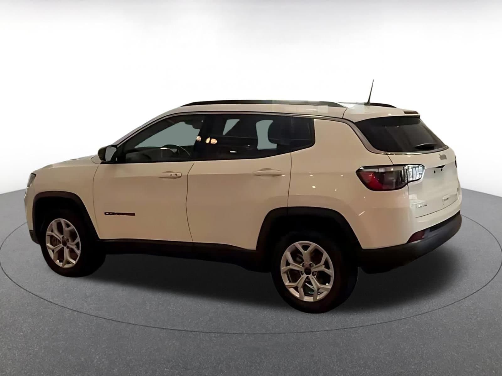 Thumbnail: 2025 Jeep Compass - 9