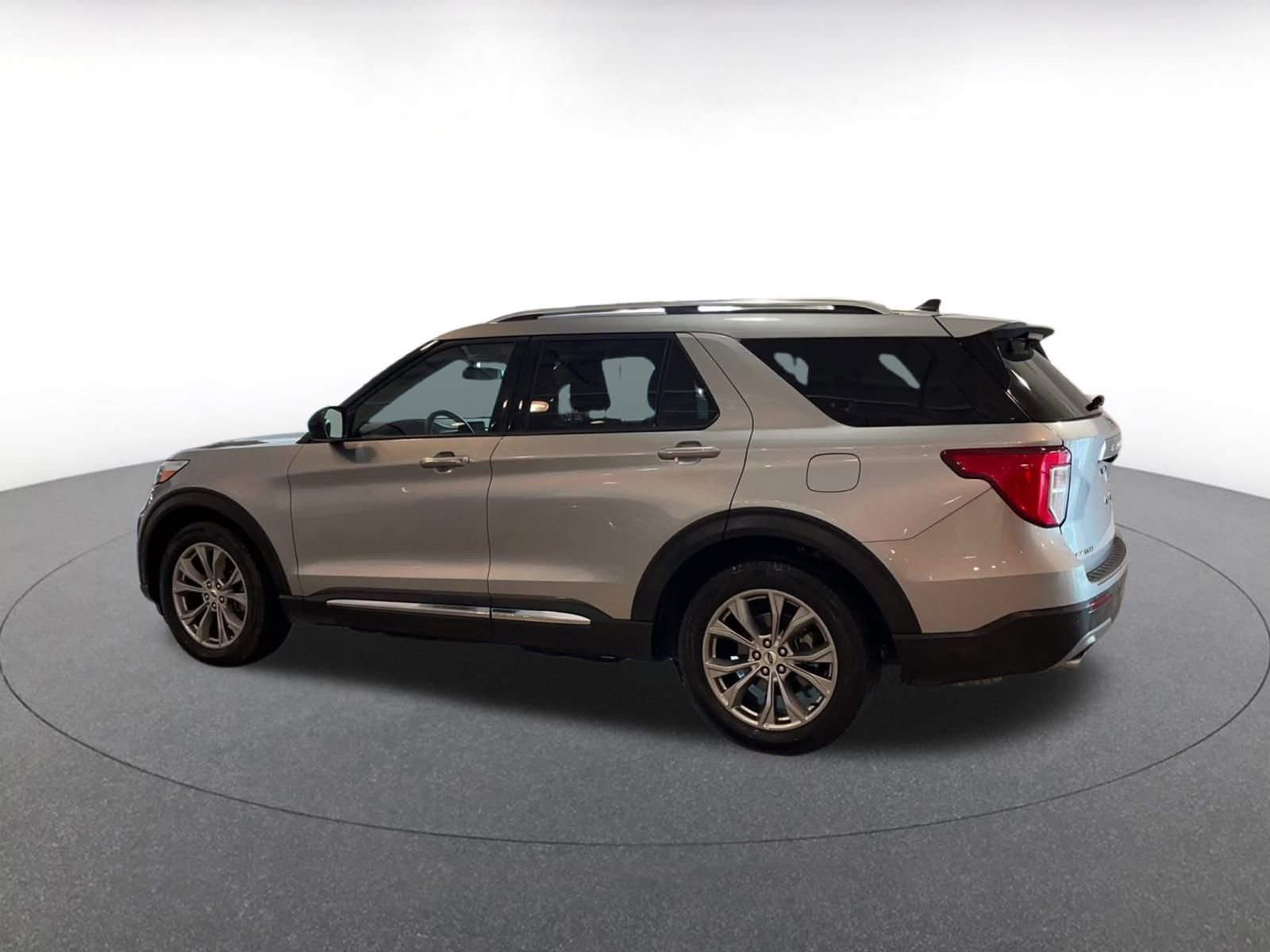 Thumbnail: 2024 Ford Explorer - 10