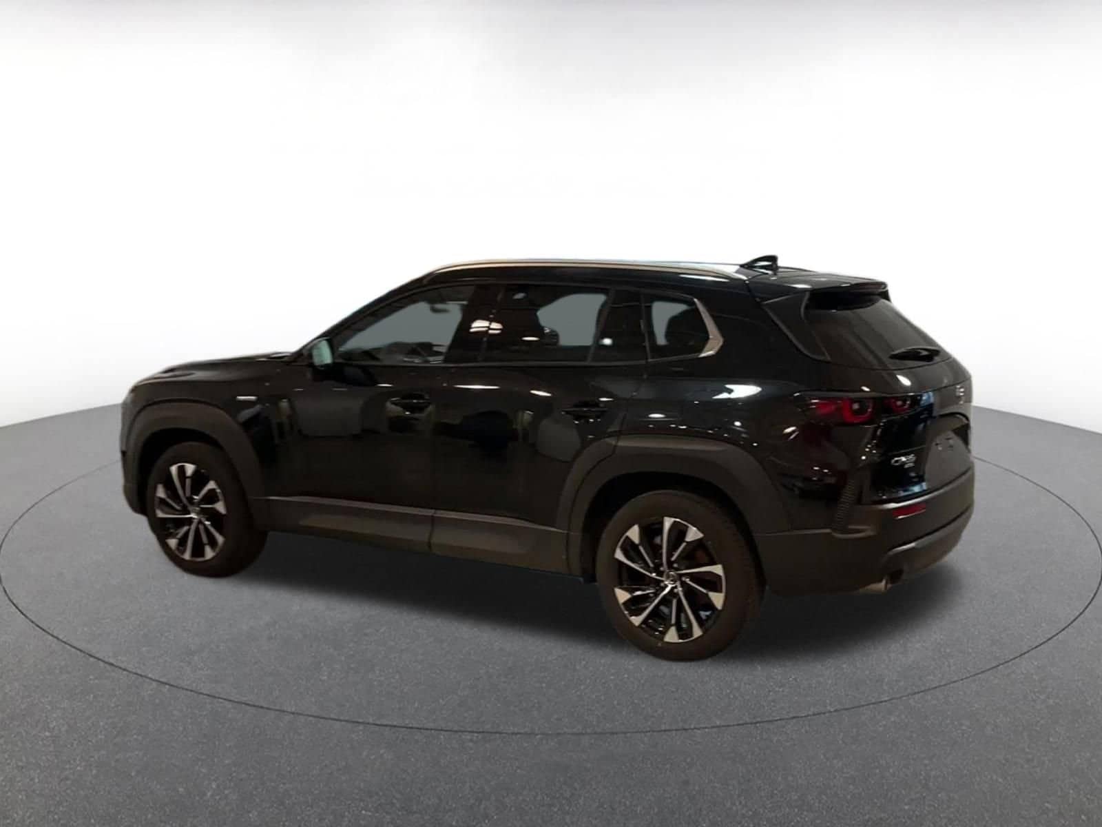 Thumbnail: 2025 Mazda CX-50 - 10